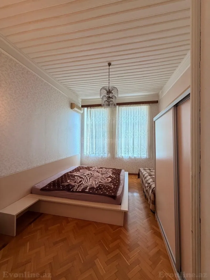 Kirayə verilir 3 otaqlı Mənzil Köhnə tikili 75 m² Yasamal r. - şəkil 3