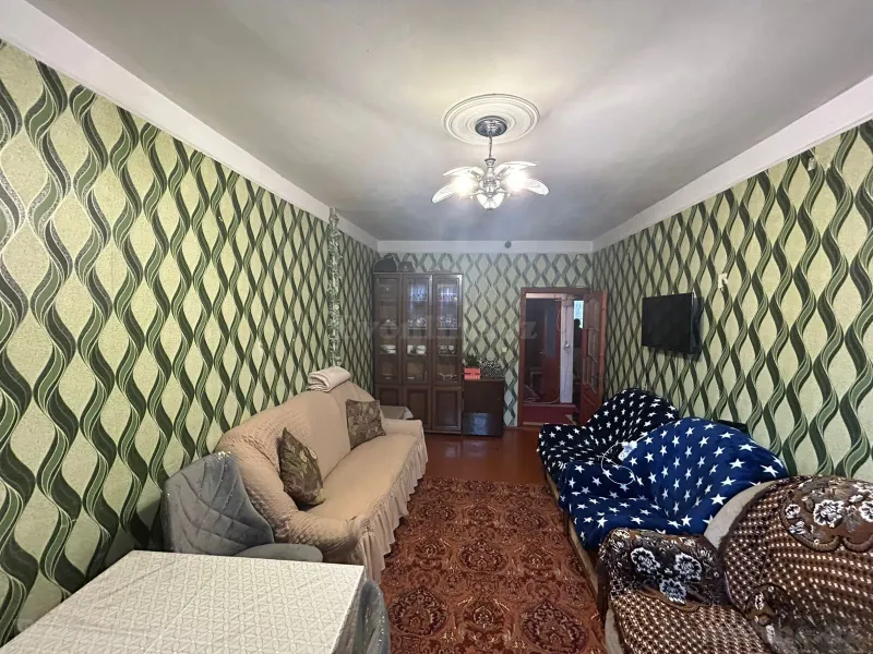 3 otaqlı Mənzil 65 m² 8-ci mikrorayon Satılır