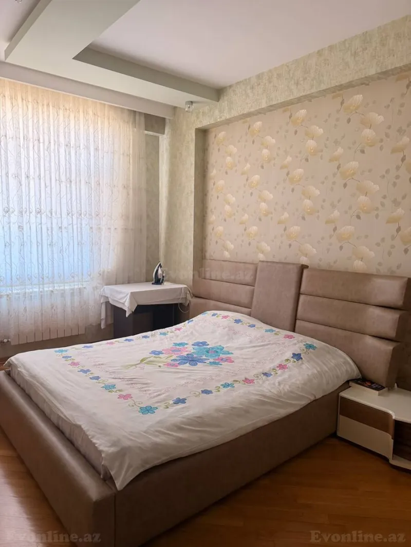 Kirayə verilir 4 otaqlı Mənzil Yeni tikili 170 m² Memar Əcəmi m. - şəkil 3