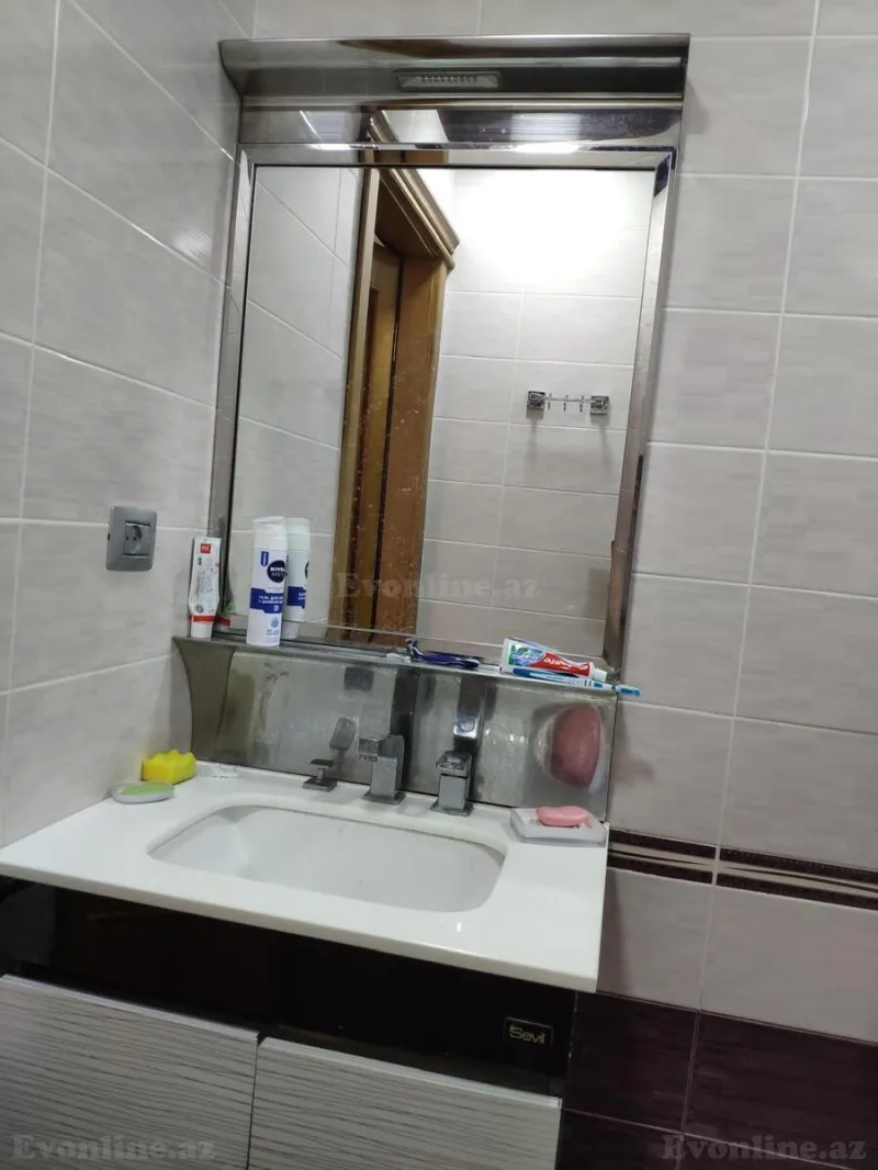 Kirayə verilir 4 otaqlı Mənzil Yeni tikili 170 m² Memar Əcəmi m. - şəkil 15