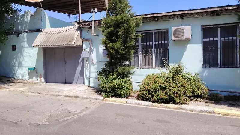 7 otaqlı Həyət evi 200 m² Badamdar Satılır
