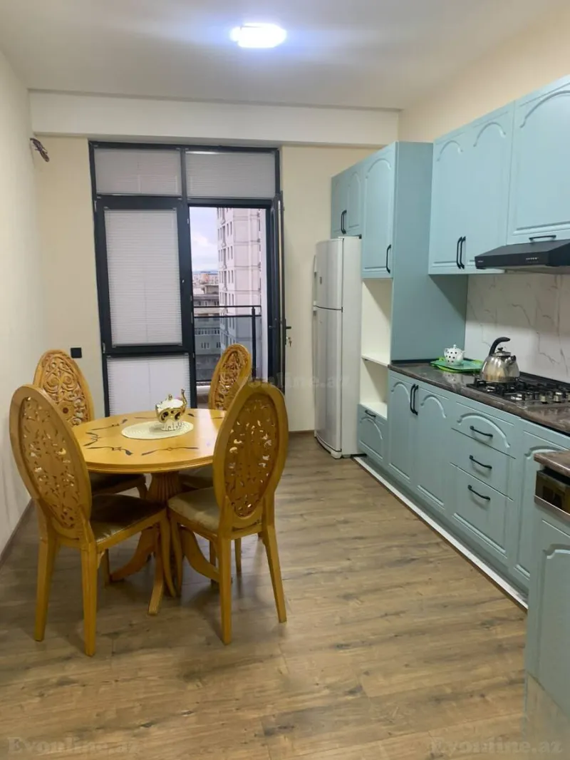3 otaqlı Mənzil 130 m² Nəriman Nərimanov m. Kirayə verilir