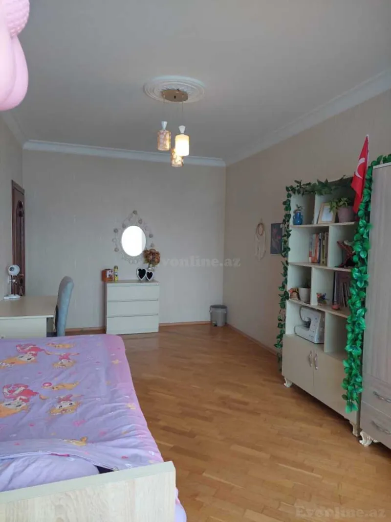 Kirayə verilir 4 otaqlı Mənzil Köhnə tikili 1065 m² Nərimanov r. - şəkil 9