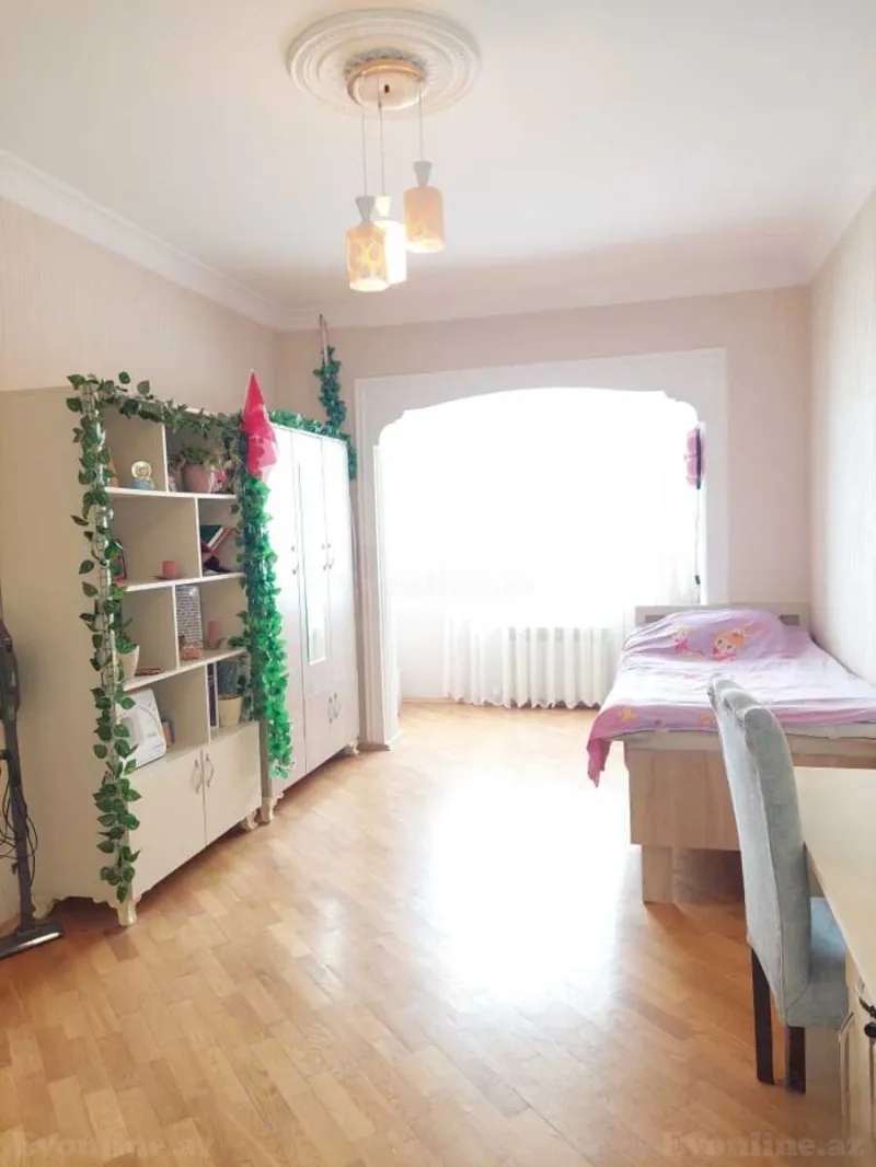 Kirayə verilir 4 otaqlı Mənzil Köhnə tikili 1065 m² Nərimanov r. - şəkil 13