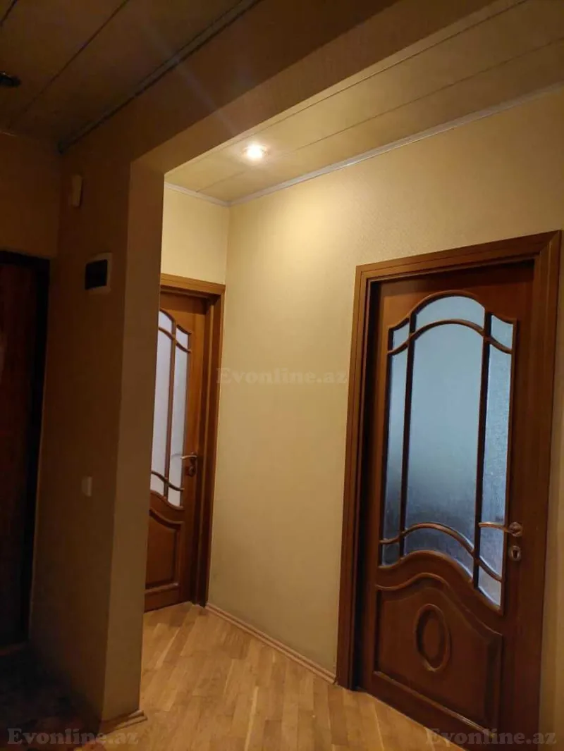 Kirayə verilir 4 otaqlı Mənzil Köhnə tikili 1065 m² Nərimanov r. - şəkil 14