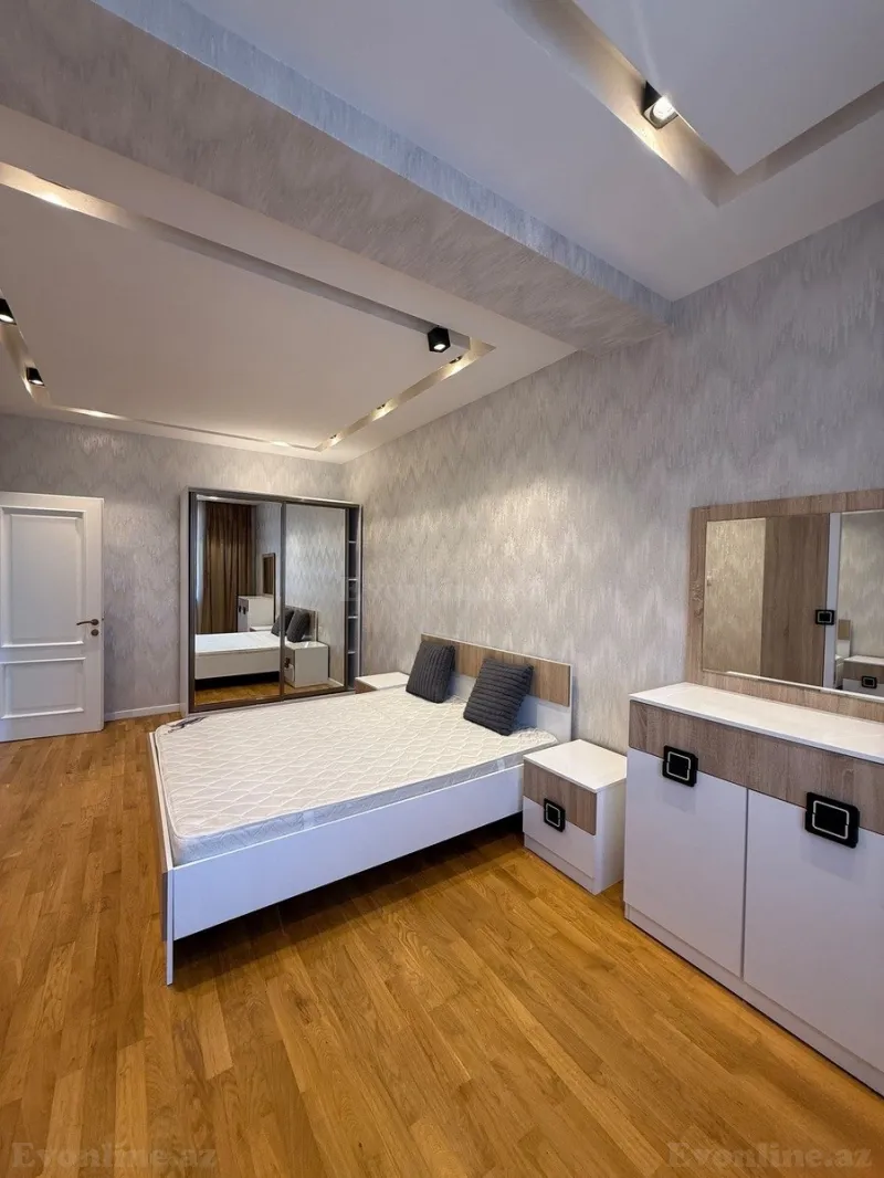 3 otaqlı Mənzil 128 m² Memar Əcəmi m. Satılır