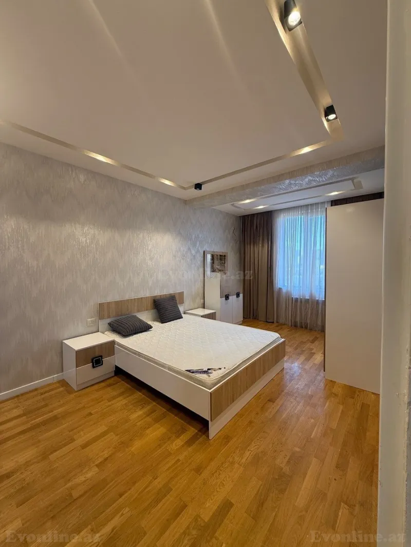 Satılır 3 otaqlı Mənzil Yeni tikili 128 m² Memar Əcəmi m. - şəkil 2