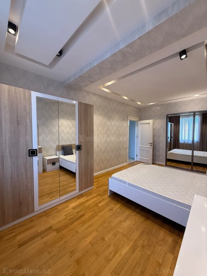 Satılır 3 otaqlı Mənzil Yeni tikili 128 m² Memar Əcəmi m. - şəkil 4