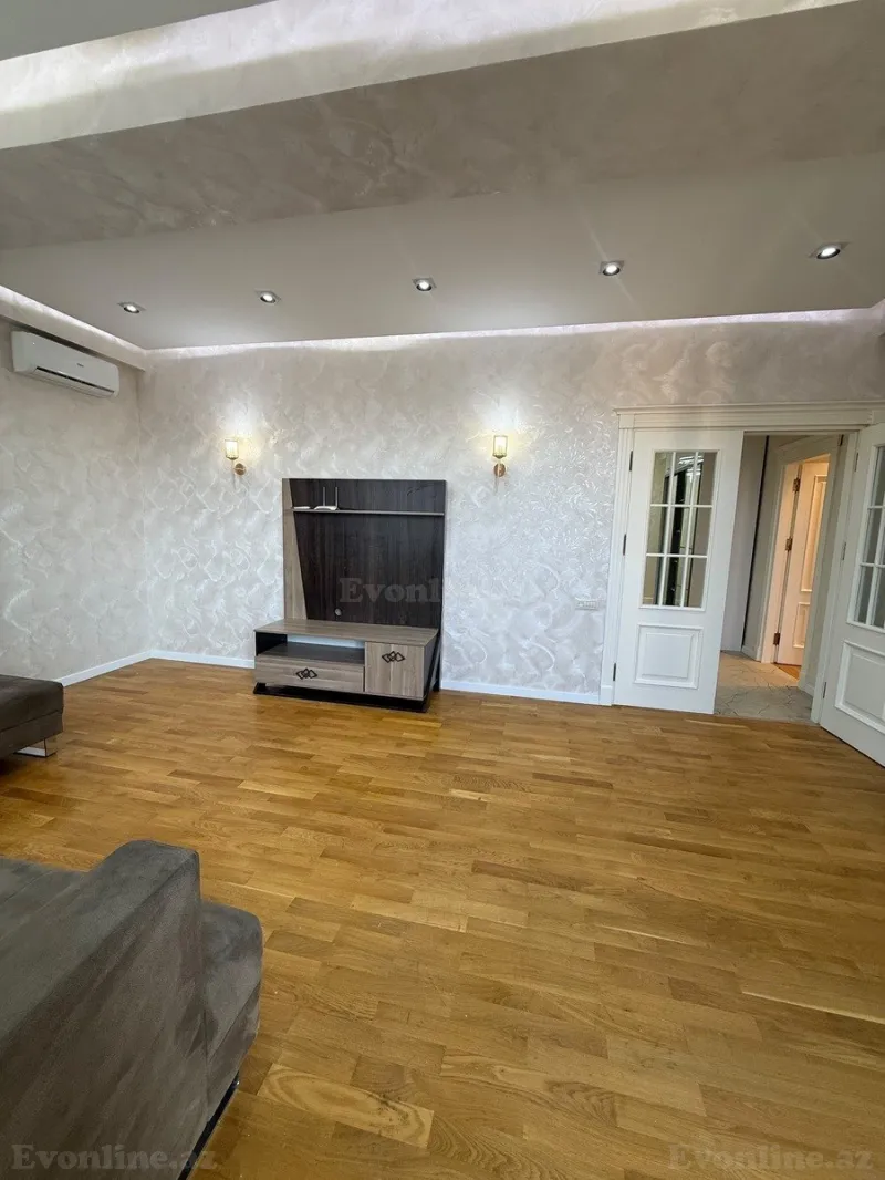 Satılır 3 otaqlı Mənzil Yeni tikili 128 m² Memar Əcəmi m. - şəkil 6