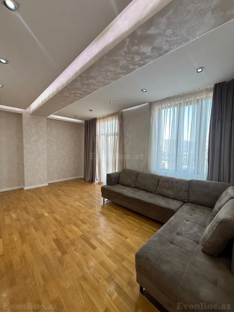 Satılır 3 otaqlı Mənzil Yeni tikili 128 m² Memar Əcəmi m. - şəkil 8