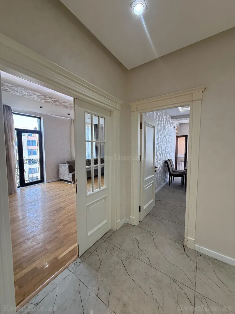 Satılır 3 otaqlı Mənzil Yeni tikili 128 m² Memar Əcəmi m. - şəkil 11