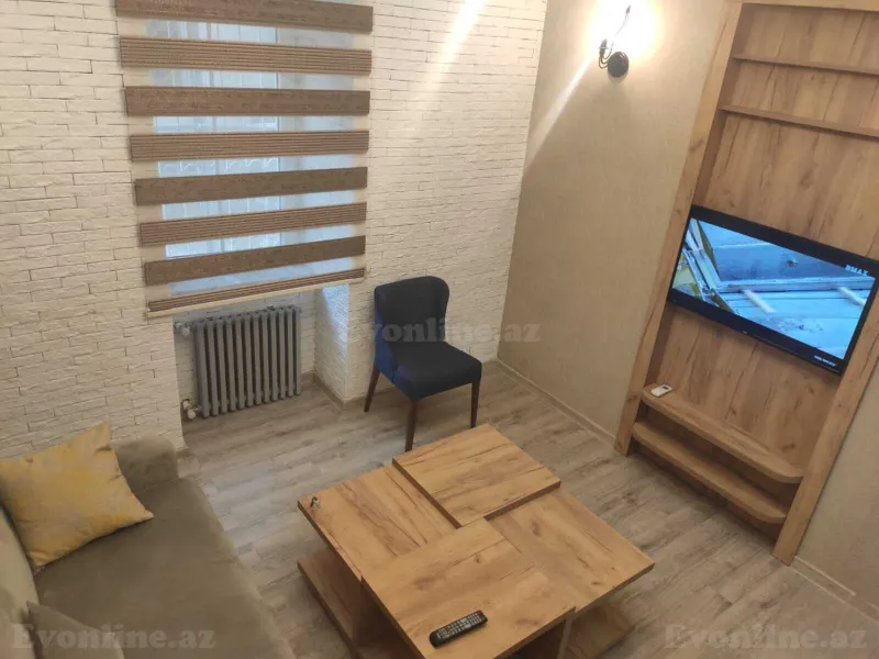 Kirayə verilir 1 otaqlı Mənzil Köhnə tikili 50 m² Nəsimi r.