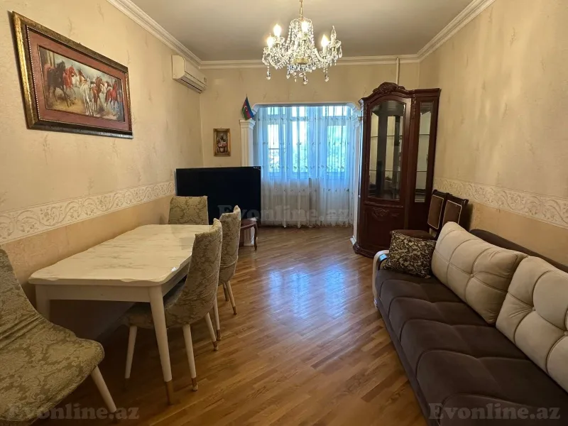 3 otaqlı Mənzil 90 m² 8-ci mikrorayon Kirayə verilir