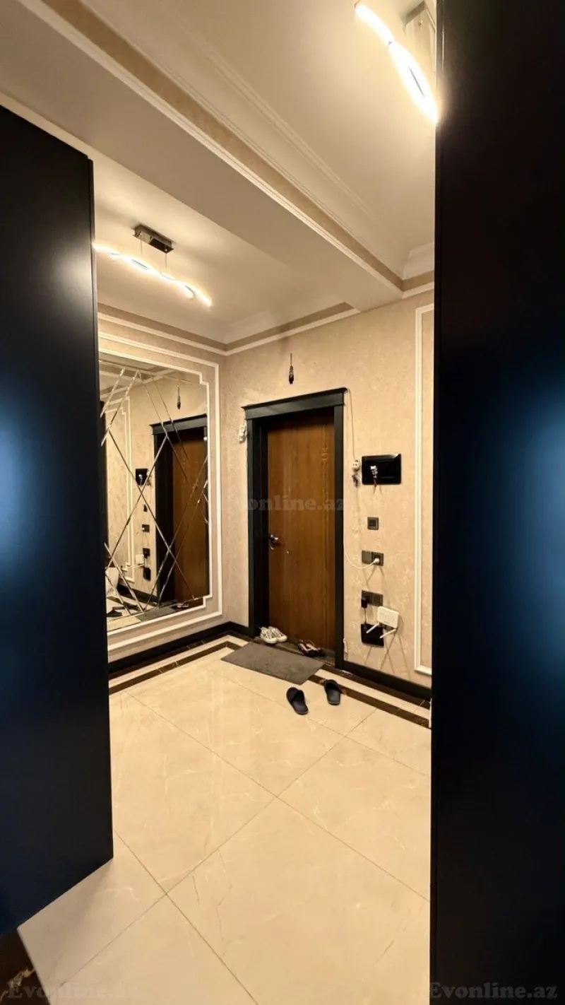 2 otaqlı Mənzil 105 m² 28 May m. Satılır