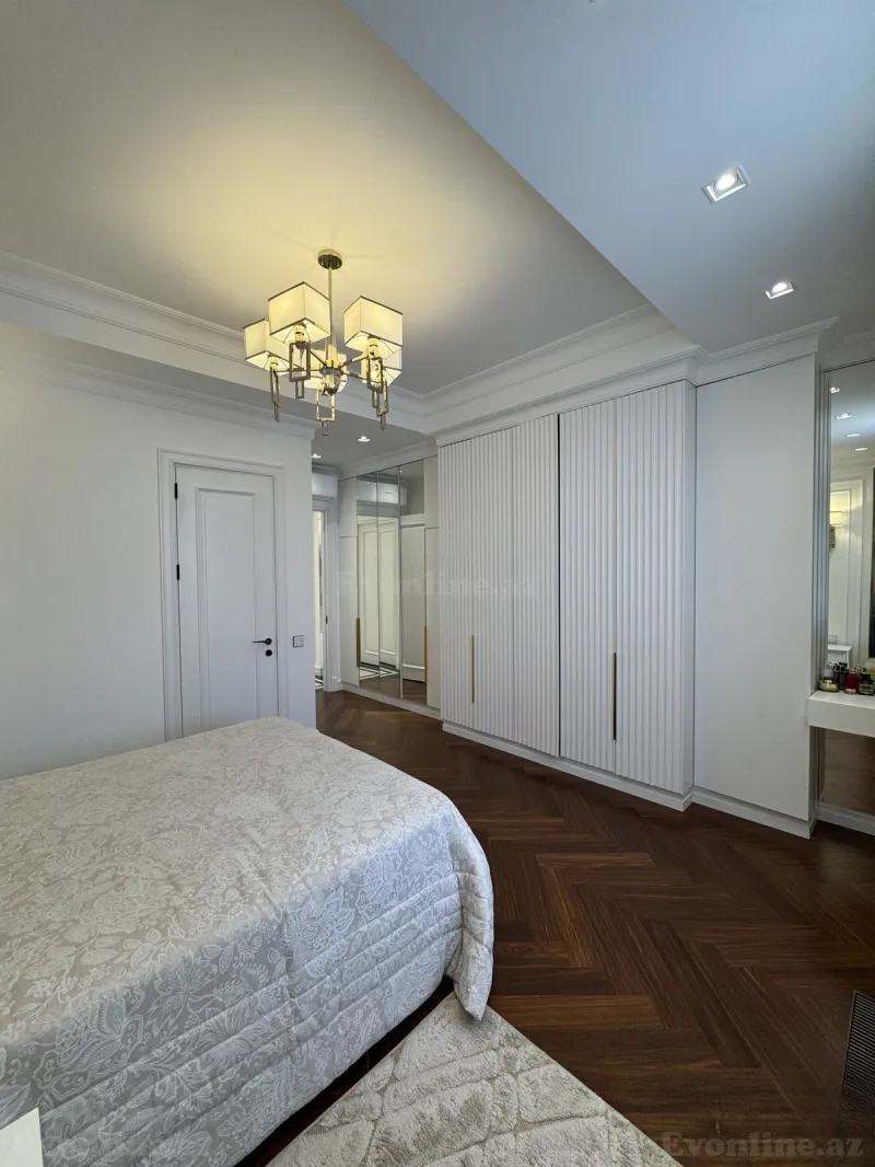 Satılır 4 otaqlı Mənzil Yeni tikili 172 m² Gənclik m. - şəkil 9
