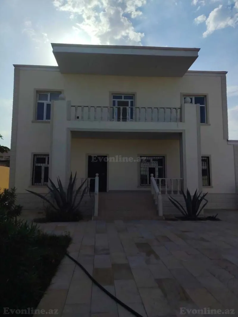 6 otaqlı Həyət evi 242 m² Şüvəlan Satılır