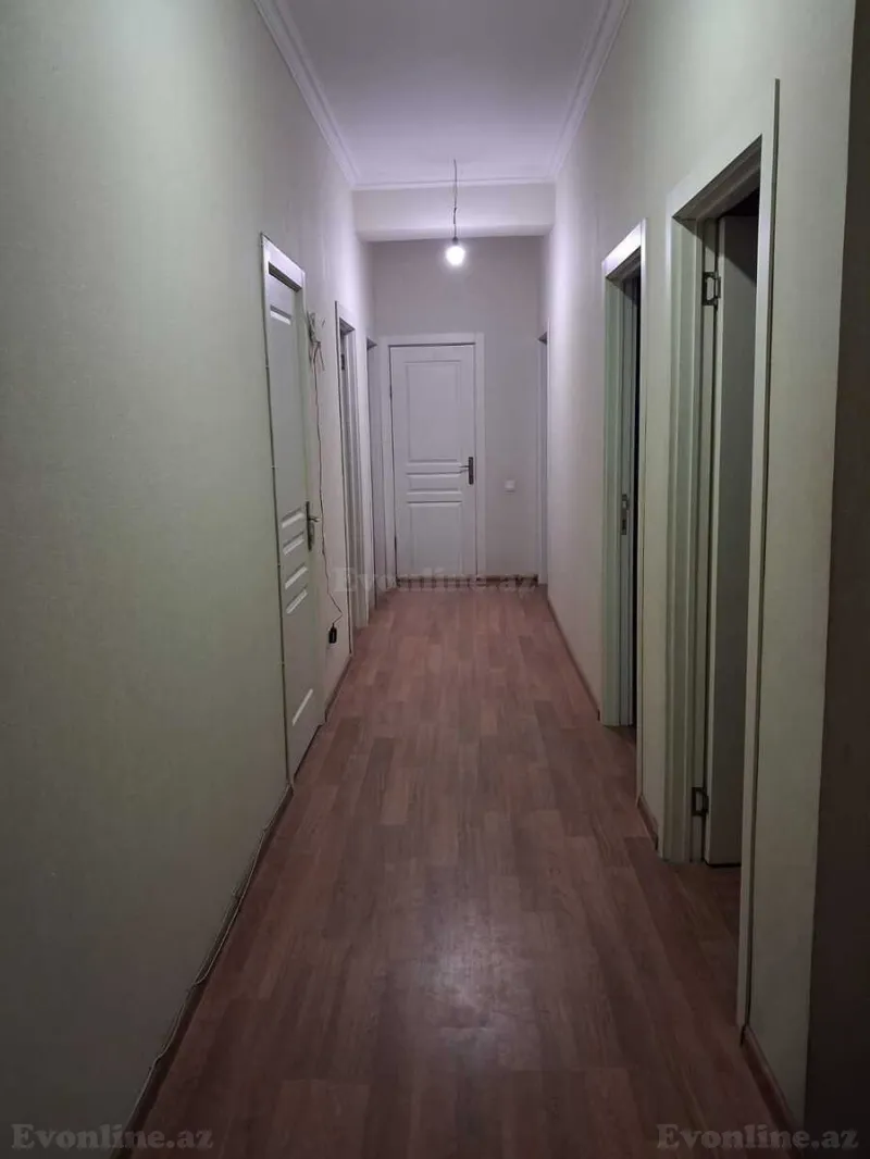 4 otaqlı Mənzil 99 m² Suraxanı r. Satılır
