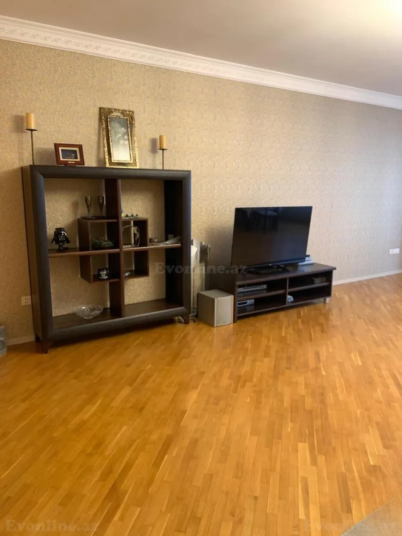 Kirayə verilir 3 otaqlı Mənzil Yeni tikili 150 m² Nizami m. - şəkil 6