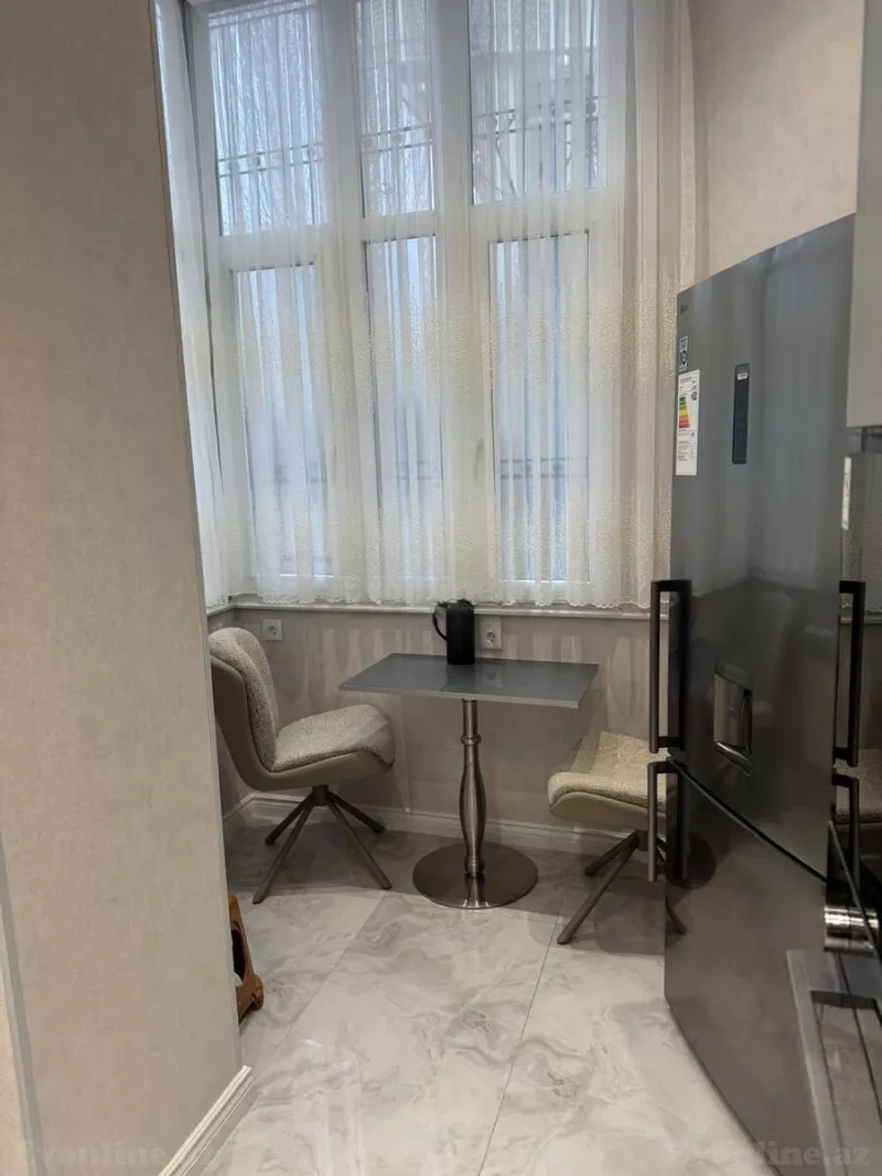 Kirayə verilir 3 otaqlı Mənzil Köhnə tikili 100 m² 28 May m. - şəkil 7