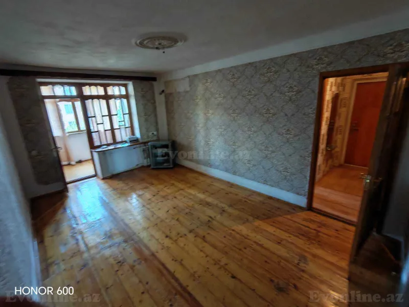 3 otaqlı Mənzil 85 m² 8-ci kilometr Satılır