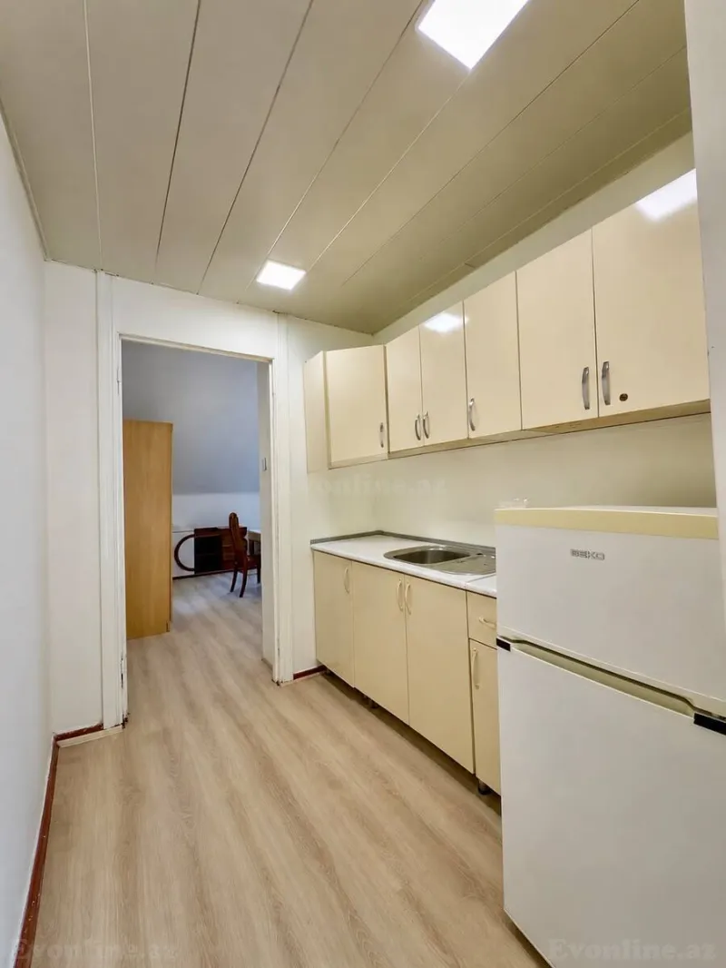 Kirayə verilir 2 otaqlı Mənzil Köhnə tikili 60 m² Səbail r. - şəkil 5