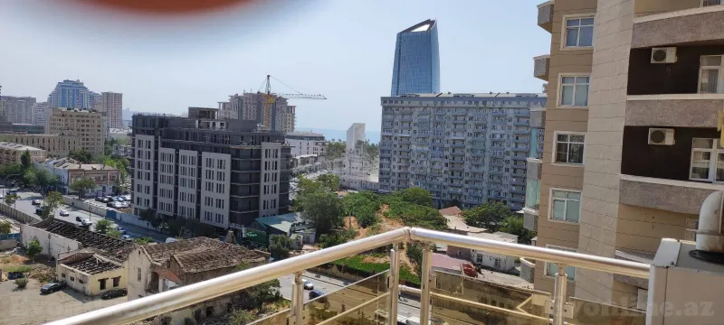Satılır 2 otaqlı Mənzil Yeni tikili 98 m² 28 May m. - şəkil 13