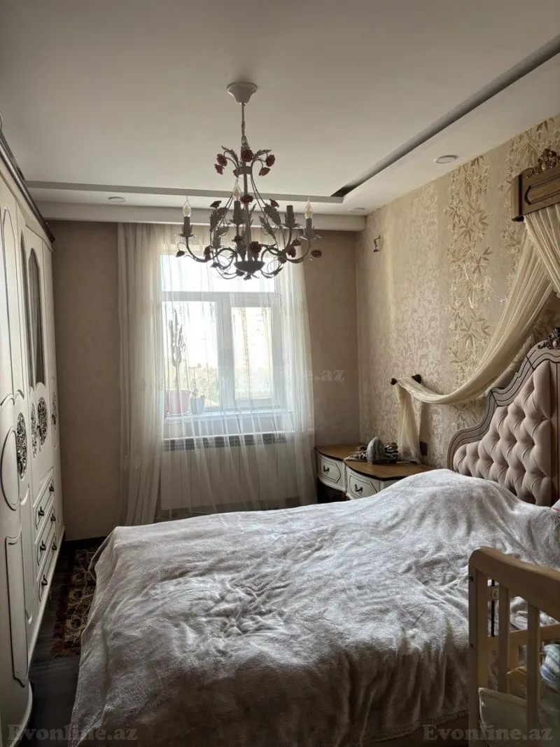 Satılır 2 otaqlı Mənzil Köhnə tikili 65 m² 8-ci mikrorayon - şəkil 2