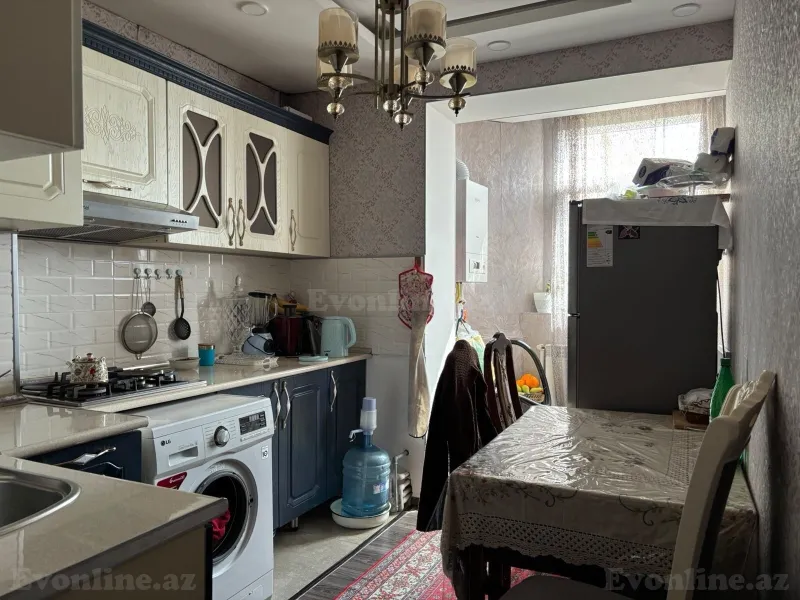 Satılır 2 otaqlı Mənzil Köhnə tikili 65 m² 8-ci mikrorayon - şəkil 3