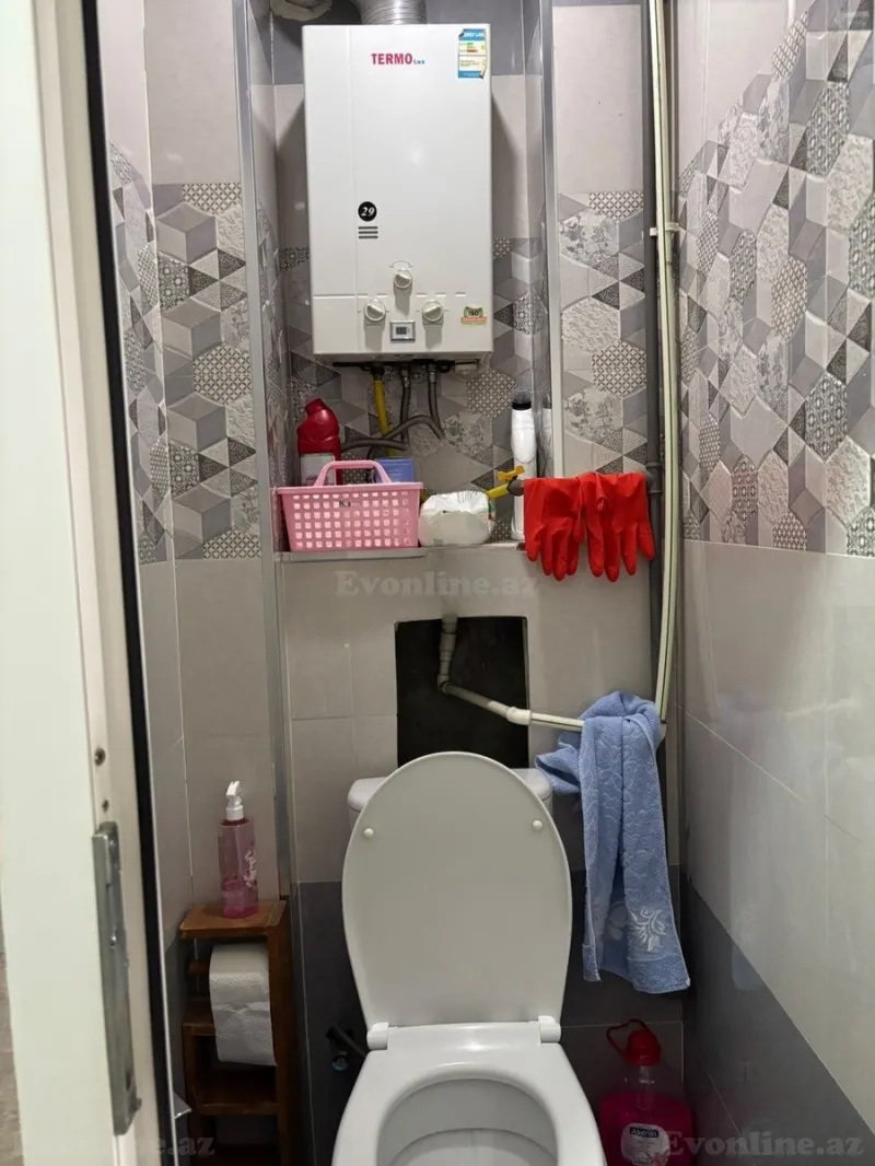 Satılır 2 otaqlı Mənzil Köhnə tikili 65 m² 8-ci mikrorayon - şəkil 6