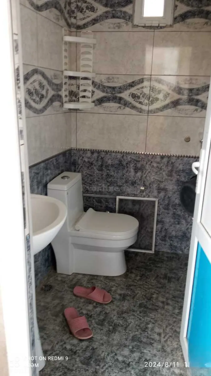 Kirayə verilir 2 otaqlı Mənzil Köhnə tikili 65 m² İnşaatçılar m. - şəkil 5