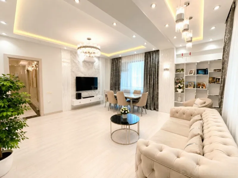 Satılır 3 otaqlı Mənzil Yeni tikili 130 m² 28 May m. - şəkil 2