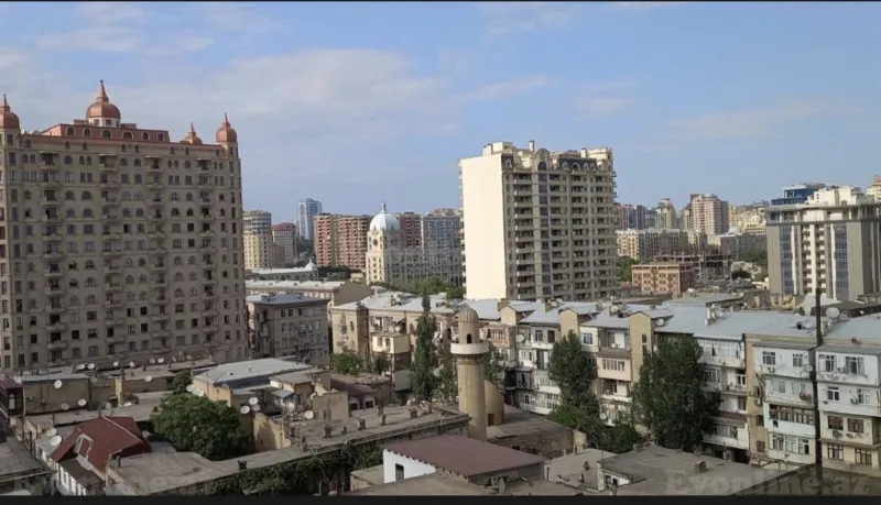 Kirayə verilir 2 otaqlı Mənzil Yeni tikili 90 m² Səbail r. - şəkil 24