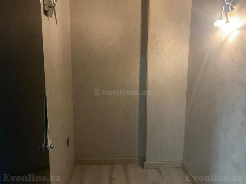 3 otaqlı Mənzil 102 m² 8 Noyabr m. Kirayə verilir