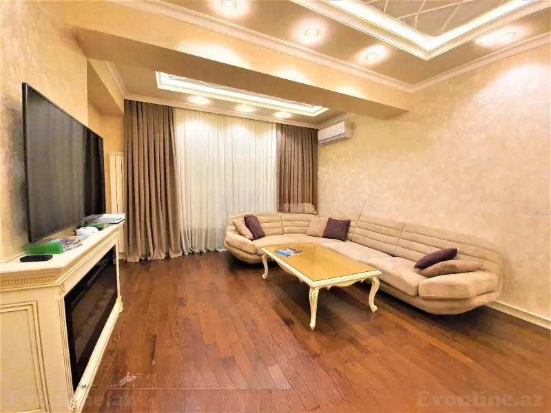 3 otaqlı Mənzil 100 m² Xətai r. Kirayə verilir
