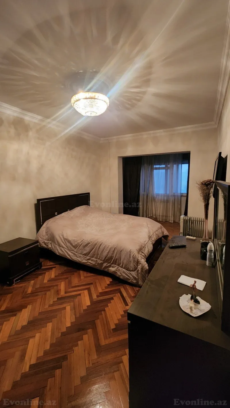 Satılır 4 otaqlı Mənzil Köhnə tikili 100 m² Binəqədi r. - şəkil 3