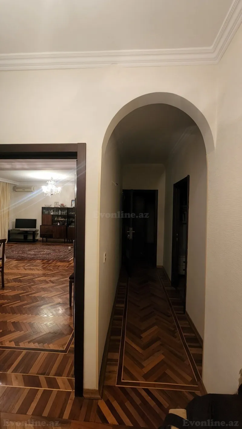Satılır 4 otaqlı Mənzil Köhnə tikili 100 m² Binəqədi r. - şəkil 4