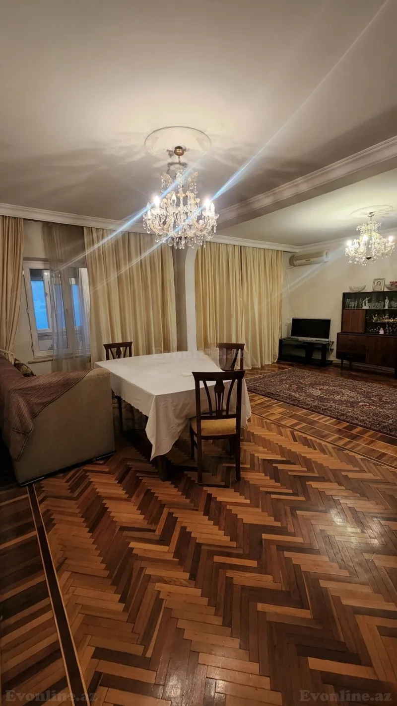 Satılır 4 otaqlı Mənzil Köhnə tikili 100 m² Binəqədi r. - şəkil 9