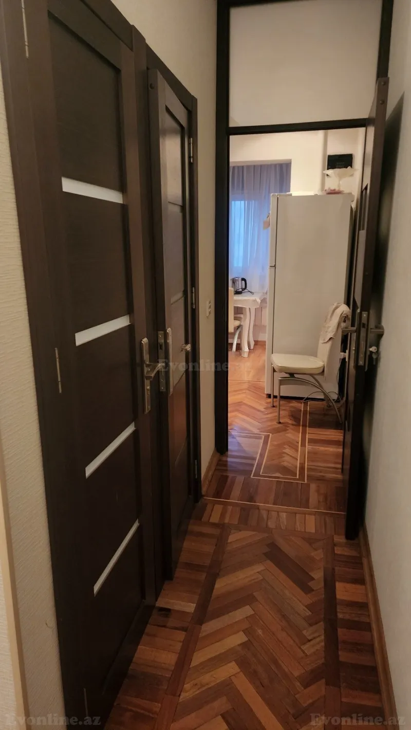 Satılır 4 otaqlı Mənzil Köhnə tikili 100 m² Binəqədi r. - şəkil 12