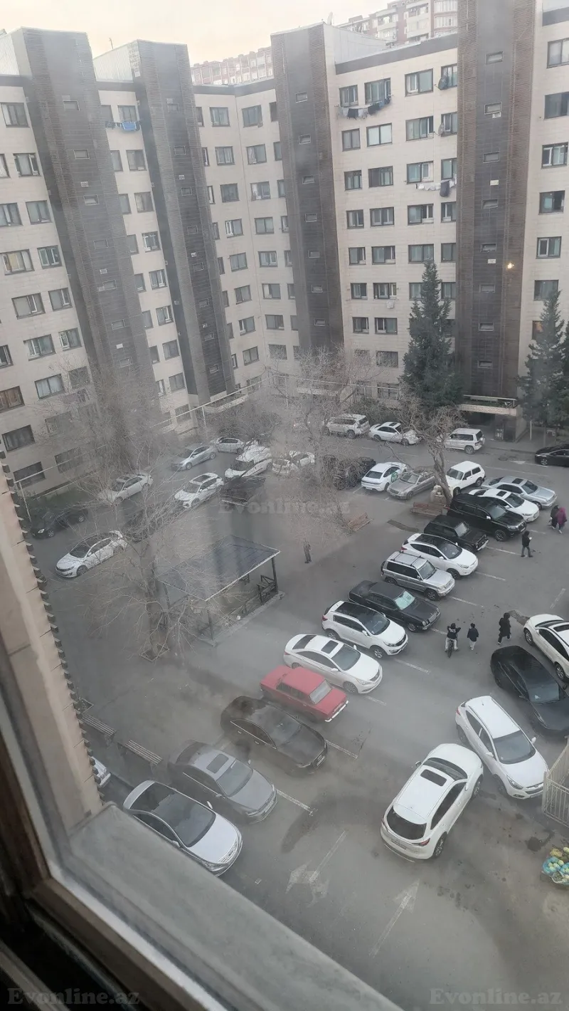 Satılır 4 otaqlı Mənzil Köhnə tikili 100 m² Binəqədi r. - şəkil 14
