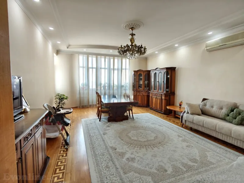 Satılır 3 otaqlı Mənzil Yeni tikili 140 m² Nərimanov r. - şəkil 2