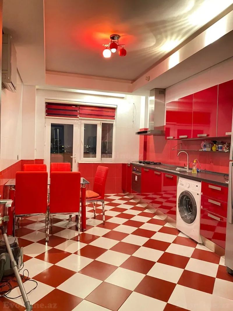 Kirayə verilir 3 otaqlı Mənzil Yeni tikili 140 m² İnşaatçılar m. - şəkil 8