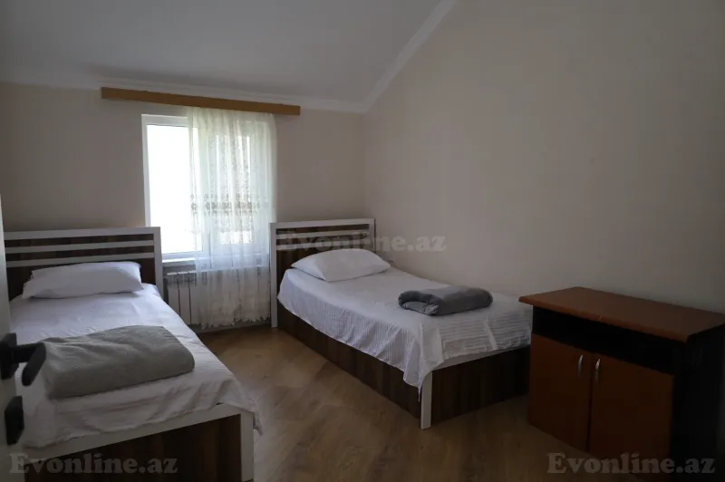 Kirayə verilir 6 otaqlı Həyət evi 120 m² Qax - şəkil 2