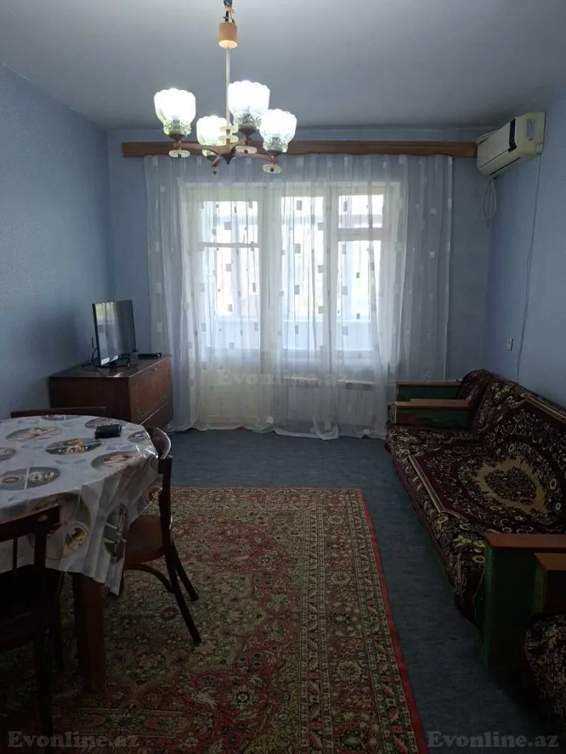 3 otaqlı Mənzil 65 m² İnşaatçılar m. Satılır
