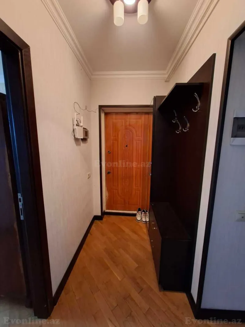 Satılır 3 otaqlı Mənzil Köhnə tikili 65 m² İnşaatçılar m. - şəkil 3