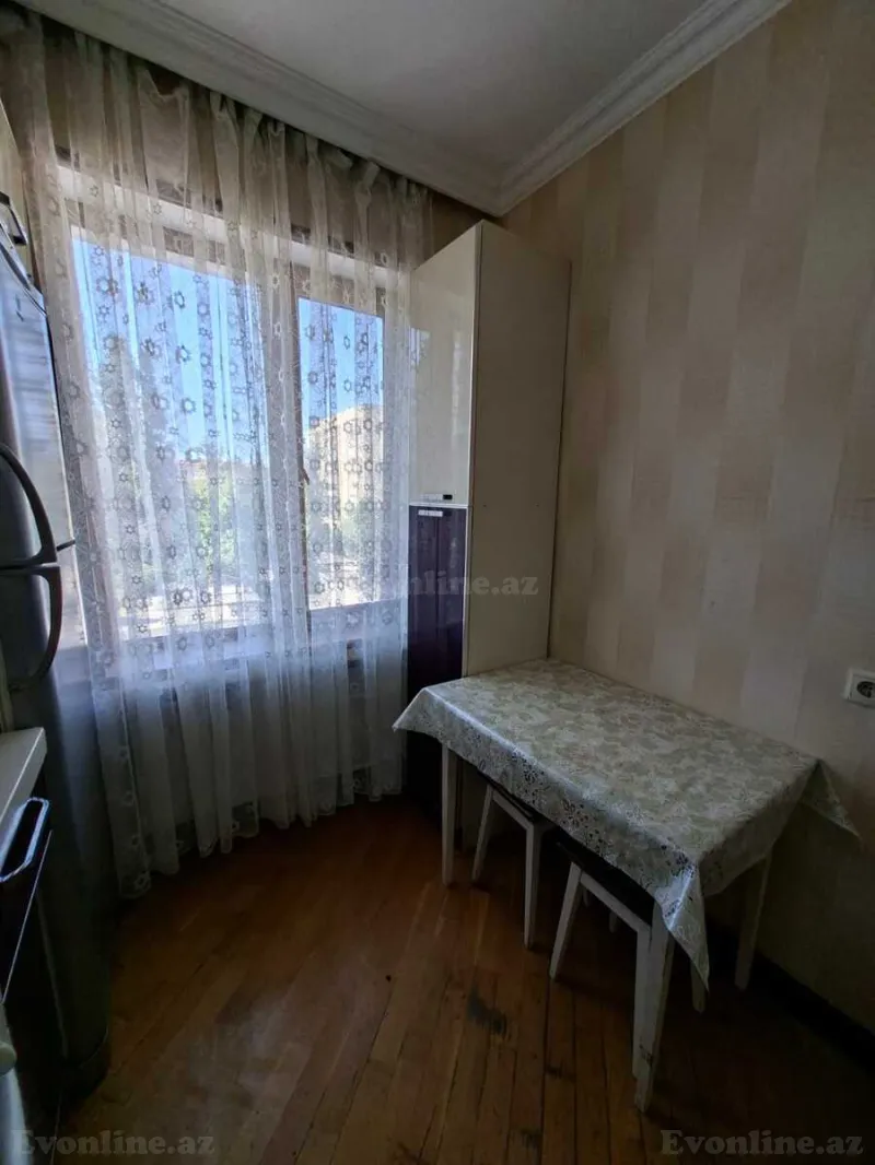 Satılır 3 otaqlı Mənzil Köhnə tikili 65 m² İnşaatçılar m. - şəkil 10