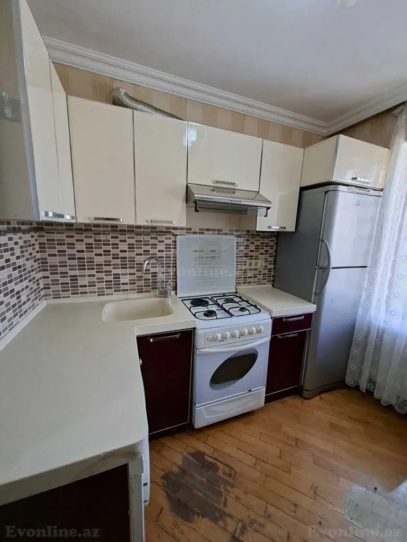 Satılır 3 otaqlı Mənzil Köhnə tikili 65 m² İnşaatçılar m. - şəkil 12