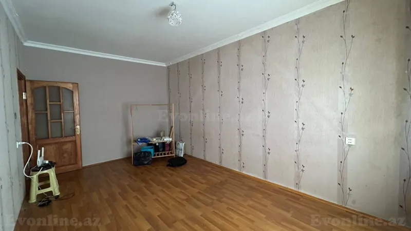Satılır 2 otaqlı Mənzil Köhnə tikili 65 m² Yeni Yasamal - şəkil 2