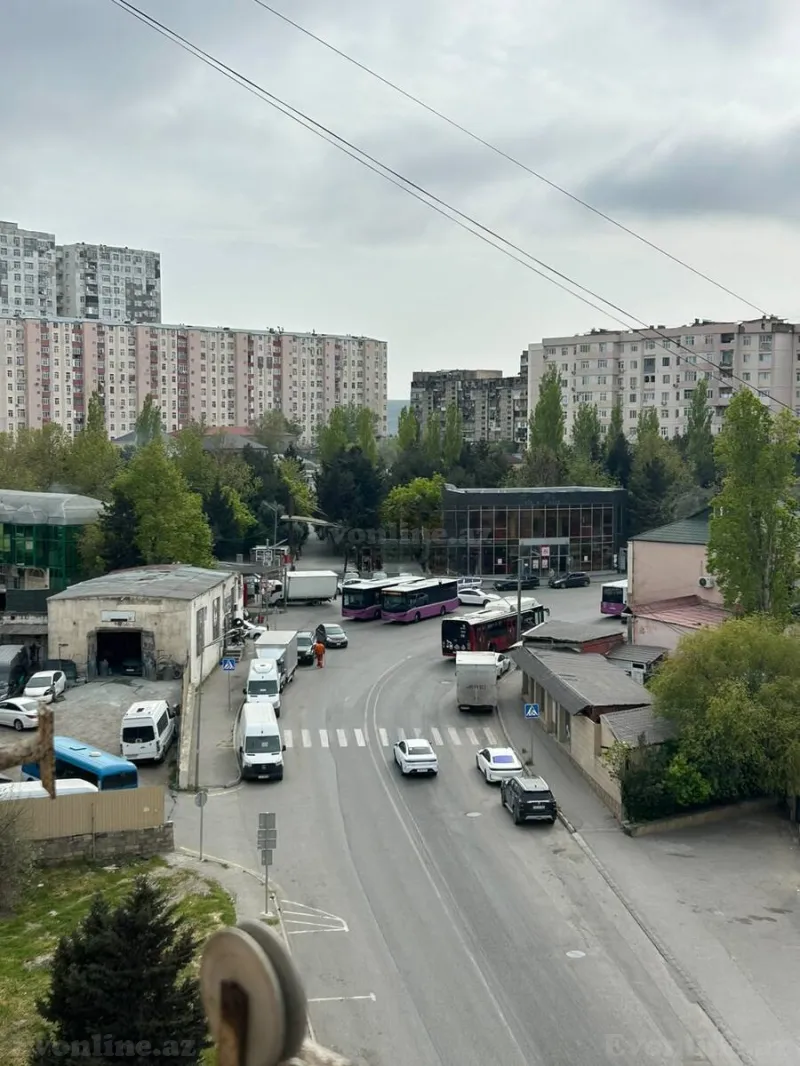 Satılır 2 otaqlı Mənzil Köhnə tikili 65 m² Yeni Yasamal - şəkil 12