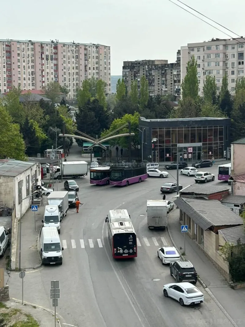 Satılır 2 otaqlı Mənzil Köhnə tikili 65 m² Yeni Yasamal - şəkil 16