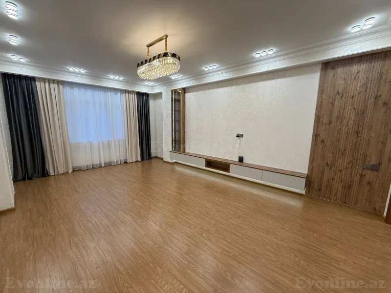 Satılır 3 otaqlı Mənzil Yeni tikili 138 m² Neftçilər m.